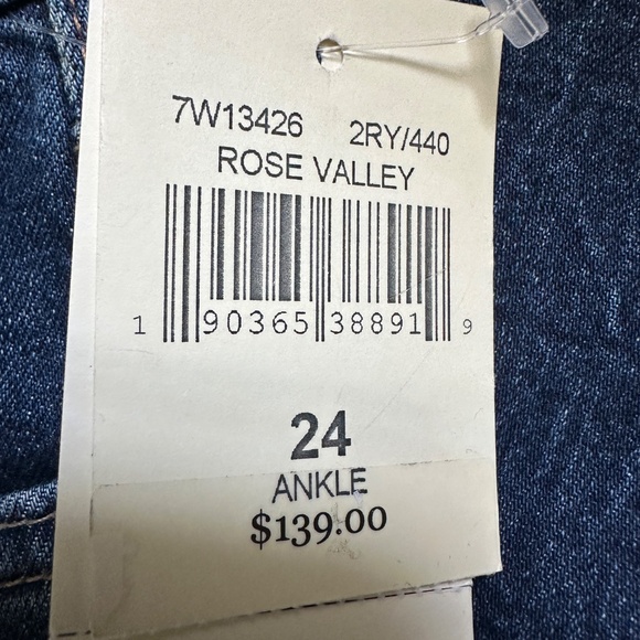 Lucky Brand Jeans - Picture 3 of 5